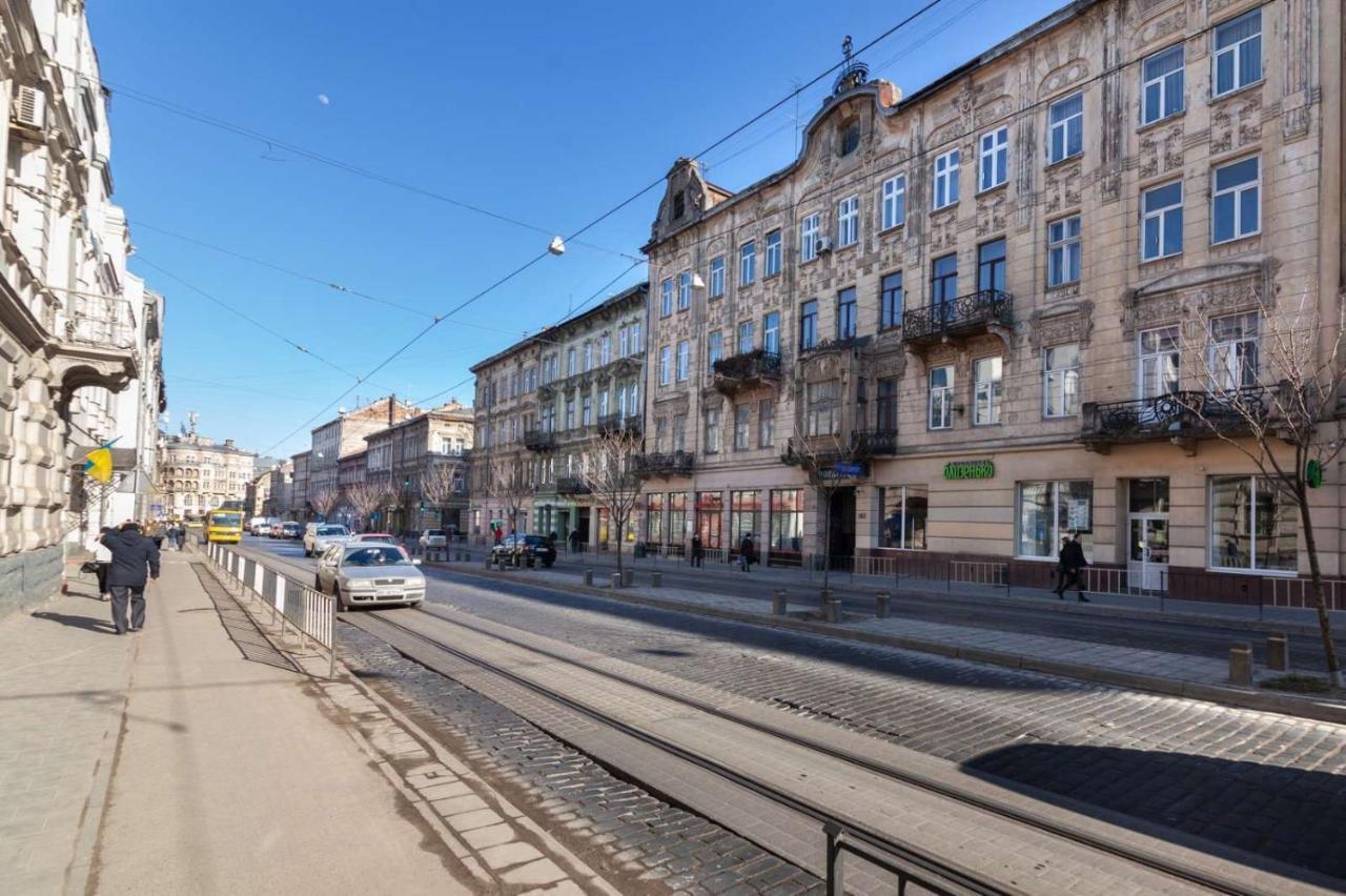 Зелені Апартаменти Біля Оперного Театру Flat In The City Center Lviv Extérieur photo